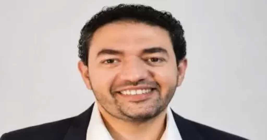 عالم مصرى فى الذكاء الاصطناعى يحصل على جائزة أمريكية.. والتعليم العالى تهنئه