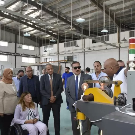 خط أحمر