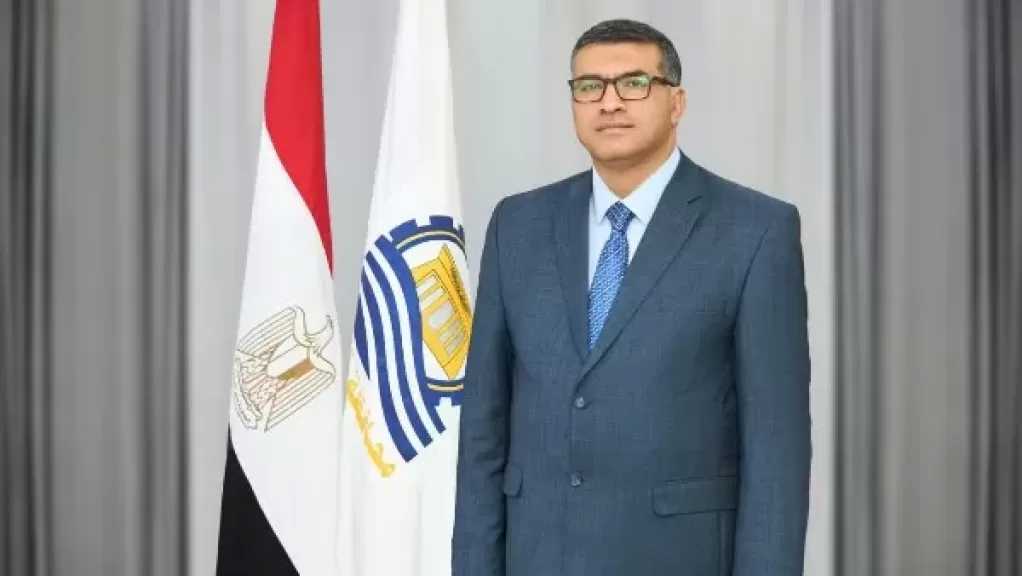 محافظ قنا: فتح 6 منافذ لشحن كروت الكهرباء بفرشوط استجابة لشكوى المواطنين