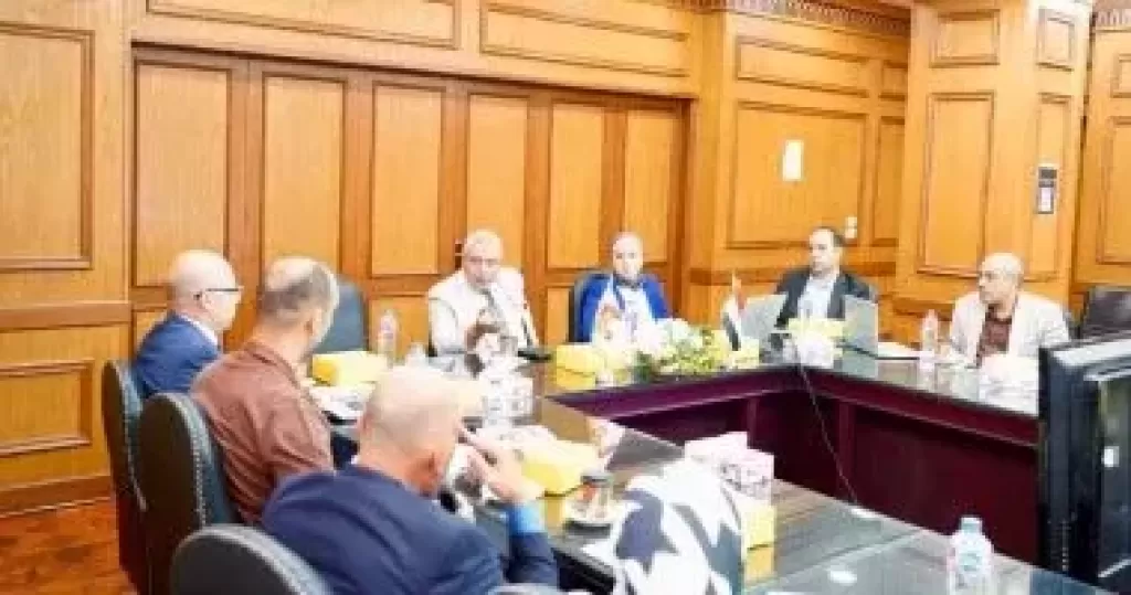خط أحمر