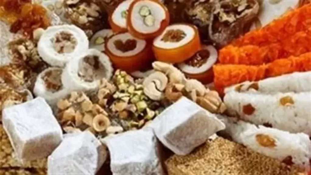 سموم فطرية.. استشاري تغذية علاجية يحذر من مكسرات حلوى المولد