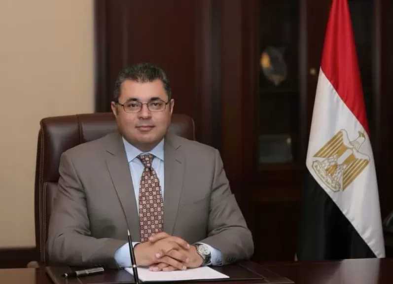 لبحث تطوير آليات العمل.. اجتماع لنائب محافظ القاهرة مع مسئولي النظافة