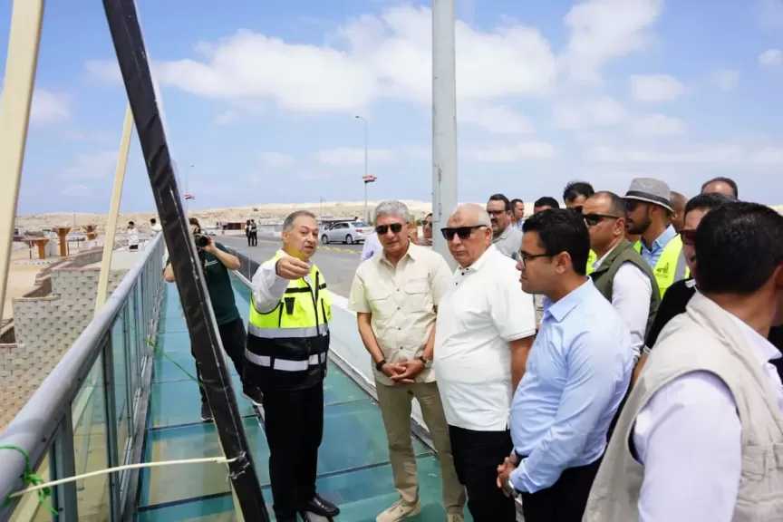 وزير السياحة يتفقد أعمال التطوير بالمشروعات السياحية والتنموية بمحافظة مطروح