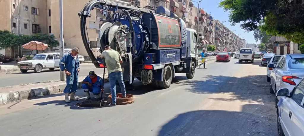رئيس مياه القناة يتابع المشروعات التنموية والتشغيلية بقطاع السويس
