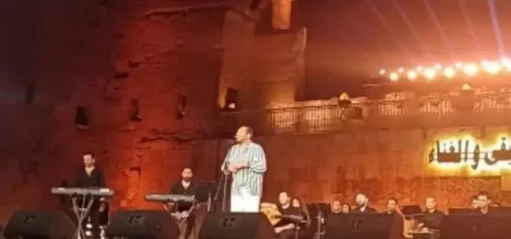 خط أحمر