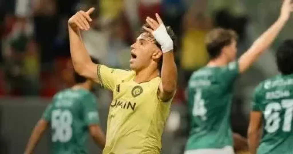خط أحمر