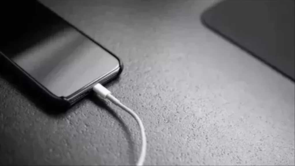 معايير الشحن السريع عبر USB-C والفرق بينها