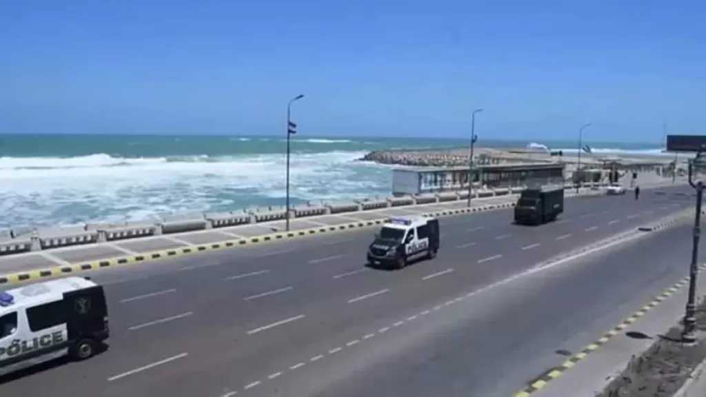 أسامة كمال: موقع الكافيتريا المزالة بكليوباترا بكورنيش إسكندرية تحول لممشى مجاني للمواطنين