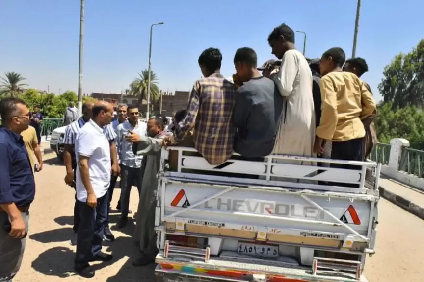 خط أحمر