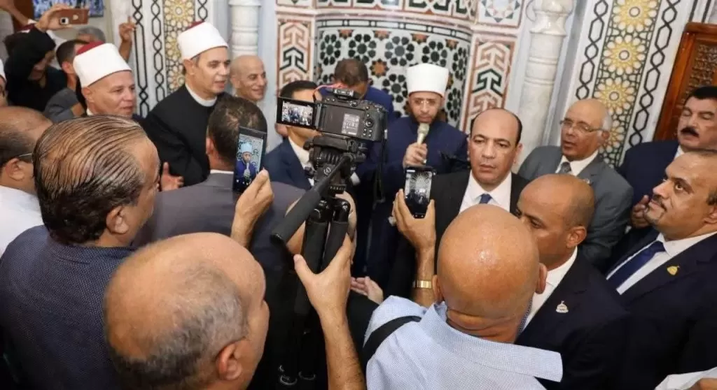 خط أحمر