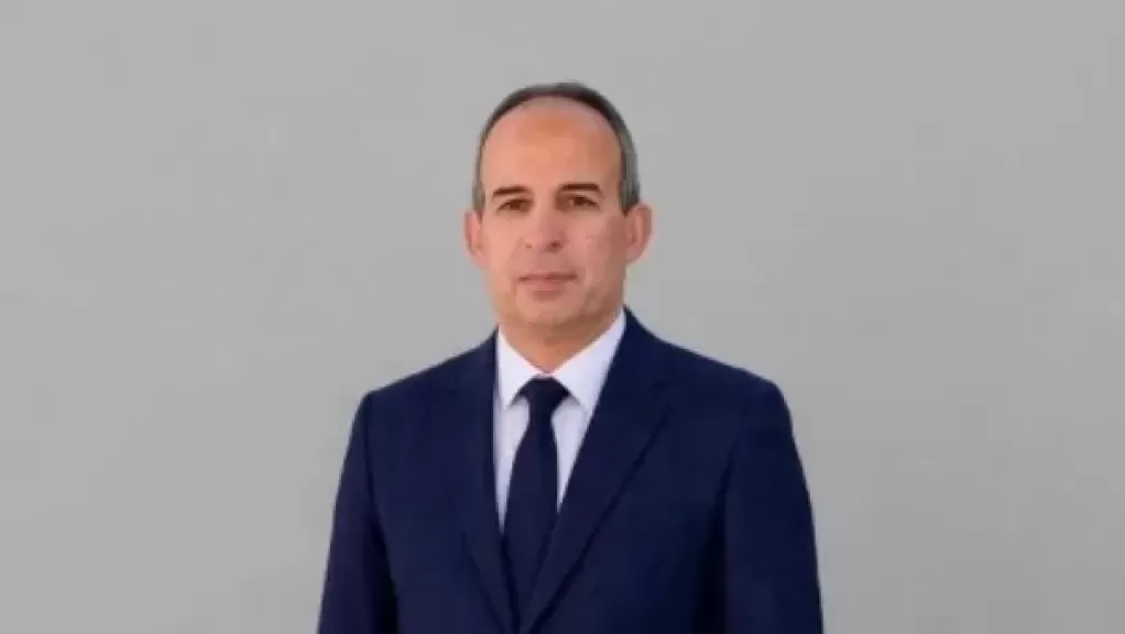خط أحمر