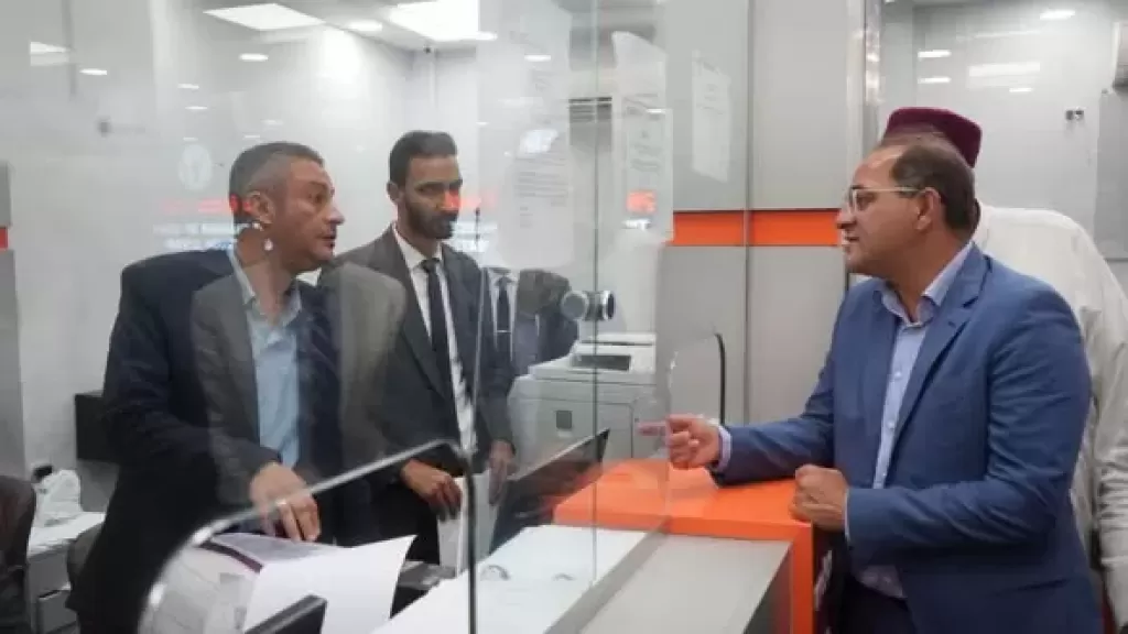 خط أحمر