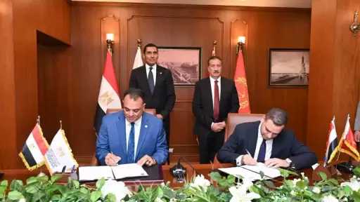 وزير الشباب والرياضة ومحافظ بورسعيد يشهدان توقيع بروتوكول تعاون لتعظيم الاستفادة من الأراضي غير المستغلة بمراكز الشباب والمنشآت الرياضية