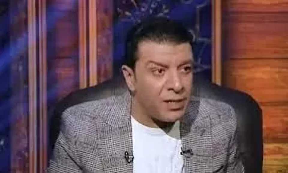 مصطفى كامل: أحييت 3 حفلات بإصابة خطرة في ظهري.. والتزمت بعقودي