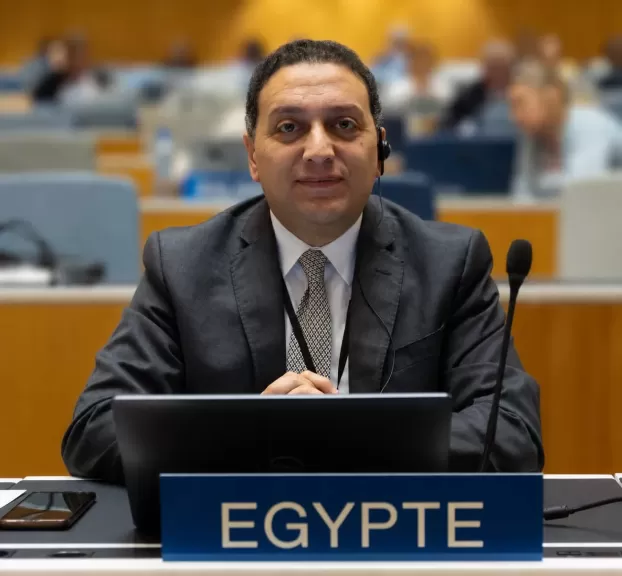 خط أحمر