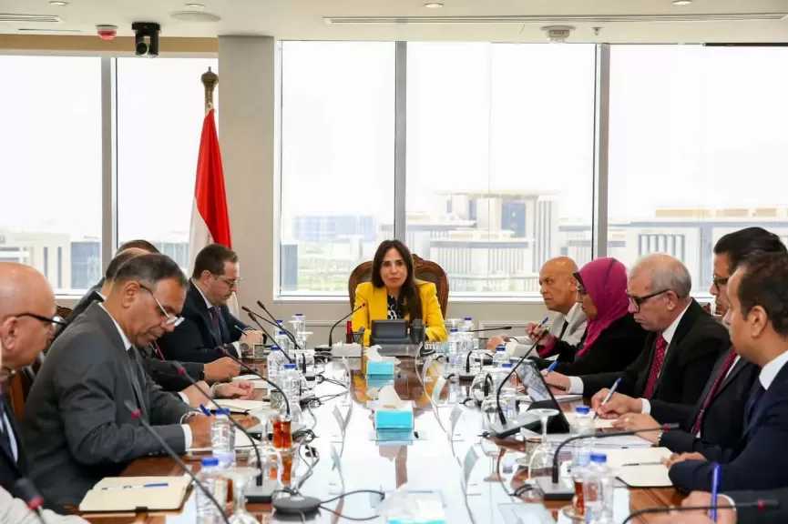 وزيرة الإسكان: الإسراع في استكمال وتسليم وحدات سكن لكل المصريين