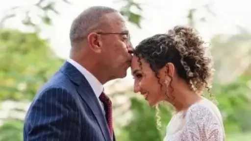 خطوبة المخرجة زينة عبد الباقى على ألكسندر ألن فى حفل عائلى خاص