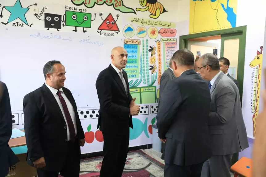 وزارة التعليم توجه بإبرام عقود موسمية للمعلمين فوق سن الـ 45 عامًا