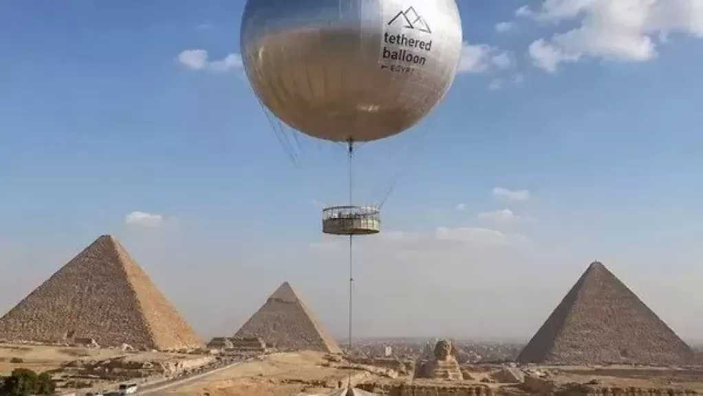 ”الأعلى للآثار” يكشف الموقف القانوني لمشروع بالون الأهرامات