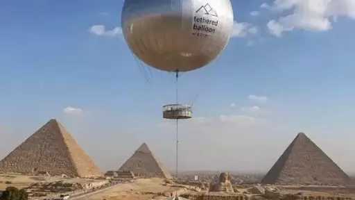 ”الأعلى للآثار” يكشف الموقف القانوني لمشروع بالون الأهرامات