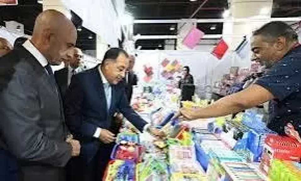 ”مدبولي”: توجيهات من الرئيس بالتوسع في إقامة معارض ”أهلًا مدارس 2026” لبيع السلع بأسعار مخفضة