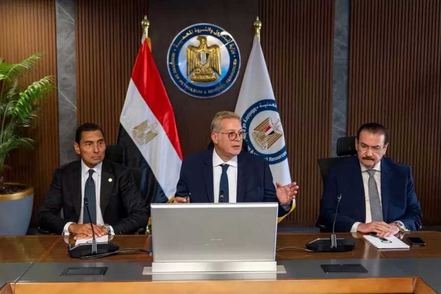 وزيرا الرياضة والبترول يجتمعان مع رؤساء أندية بتروجيت وإنبي وأبو قير للأسمدة وبترول أسيوط