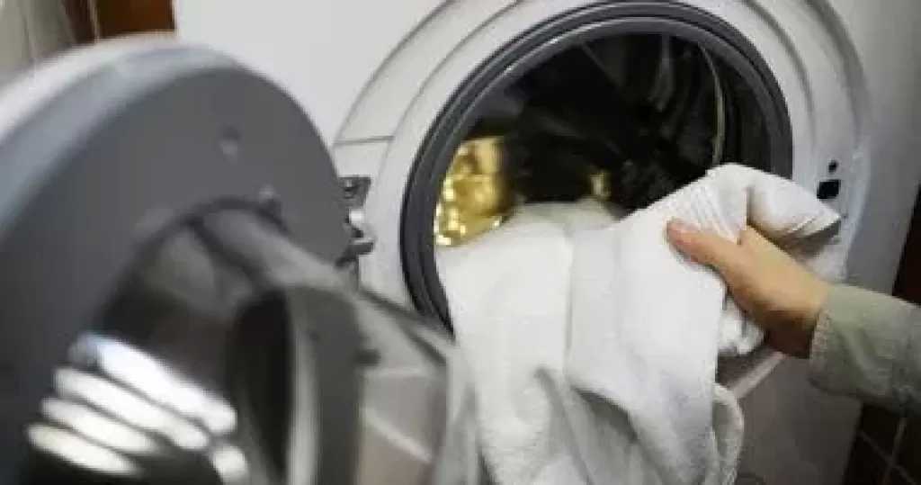 ‎لماذا ينصح الخبراء بغسل الملابس الجديدة قبل ارتدئها؟