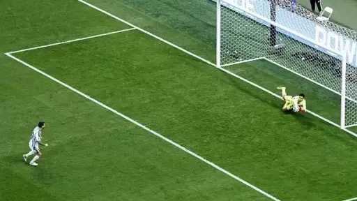 شوبير: سعادتي بصد بركلتي الجزاء وليس التصدي أمام ميسي