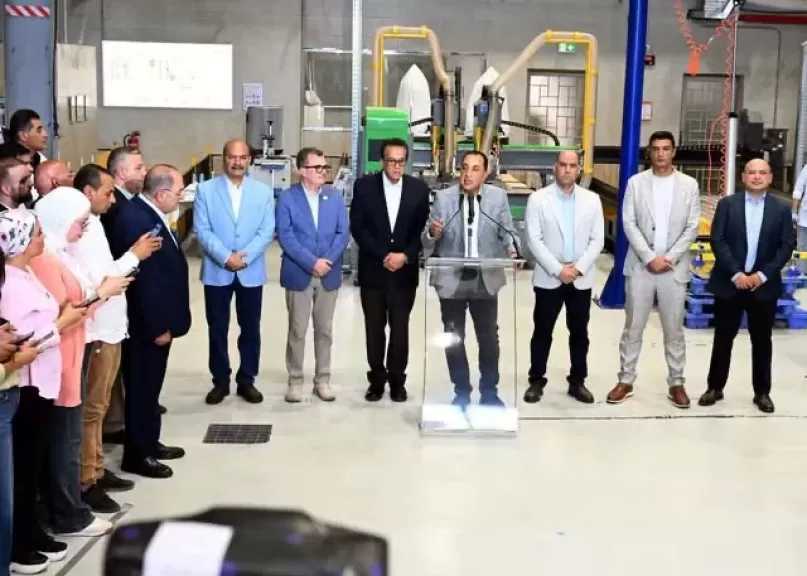 رئيس الوزراء: نسعى لجذب استثمارات كبرى لكبريات المصانع من مختلف أنحاء العالم