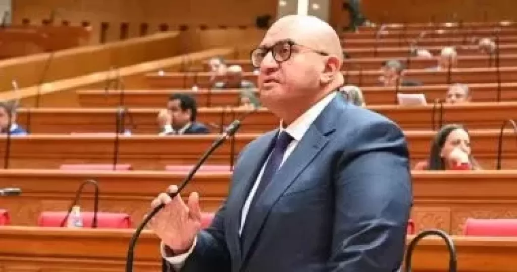 خط أحمر