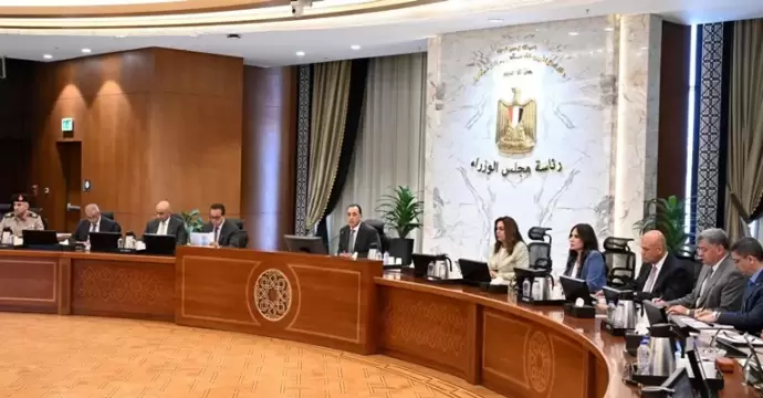 رئيس الوزراء يستعرض الموقف التنفيذي لمشروعات ”حياة كريمة” في 1667 قرية