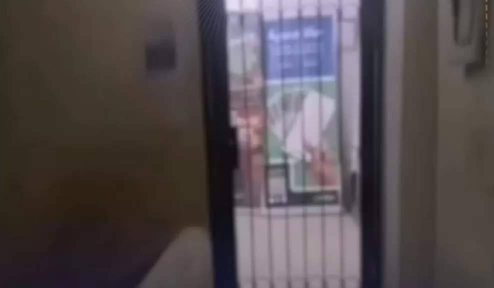 خط أحمر