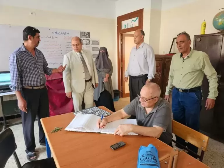 خط أحمر