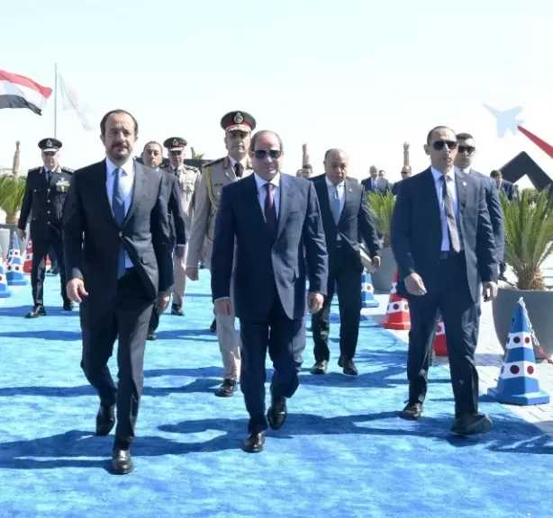 «متحدث الرئاسة» ينشر صور الرئيس السيسي خلال افتتاح معرض العلمين الدولي للطيران والفضاء 2026