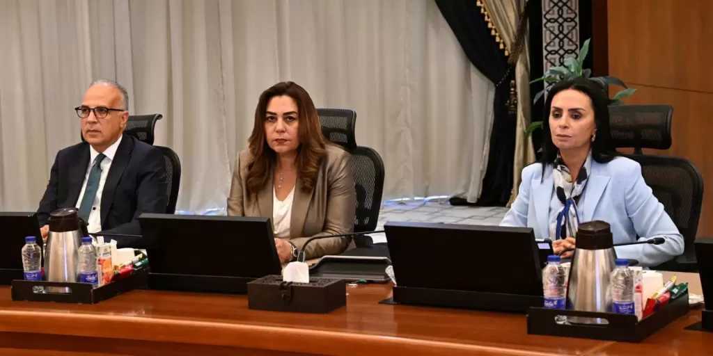 رئيس الوزراء يوجه وزيرة التنمية المحلية بالالتزام بعدم قطع الأشجار
