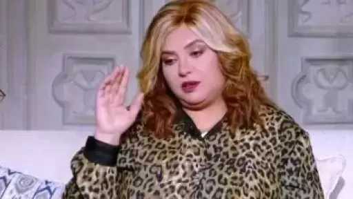 وفاء مكى تحرر محضرا ضد مطعم بالدقى بإدعاء العثور على حشرات داخل وجبة طعام