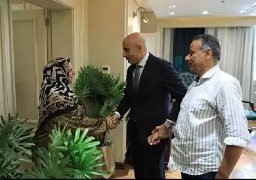 خط أحمر