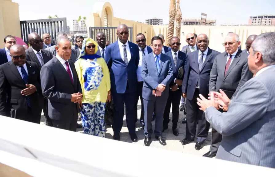 وزير الخارجية ورئيس شركة العاصمة الإدارية للتنمية العمرانية يصطحبان السفراء الأفارقة في جولة تفقدية