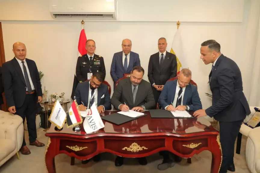 مذكرة تفاهم ثلاثية بين أكاديمية مصر للطيران للتدريب وSAVIS لخدمات الطيران وFlyon Aero الإيطالية لتطوير التدريب