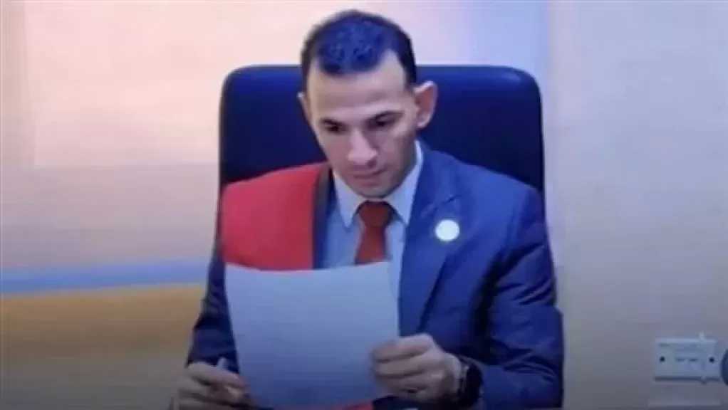 نظر طلب رد المحكمة في قضية محاكمة المستشار المزيف.. بعد قليل