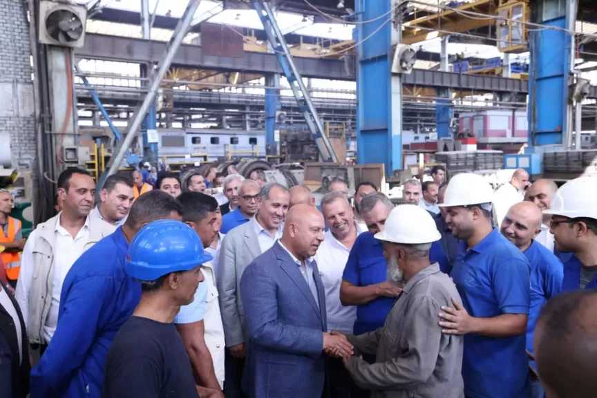وزير النقل يوجه بعدم خروج أي قطار من الورش إلا بعد التأكد الكامل من حالته الفنية وجاهزيته للتشغيل