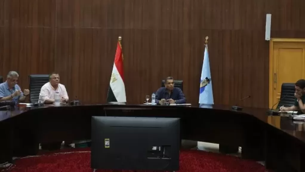 خط أحمر