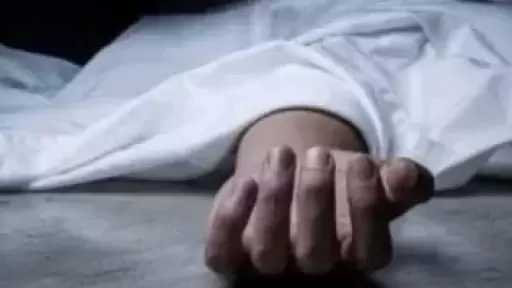 انتشال جثة شاب غرق في نهر النيل بقرية القراطيين في أوسيم