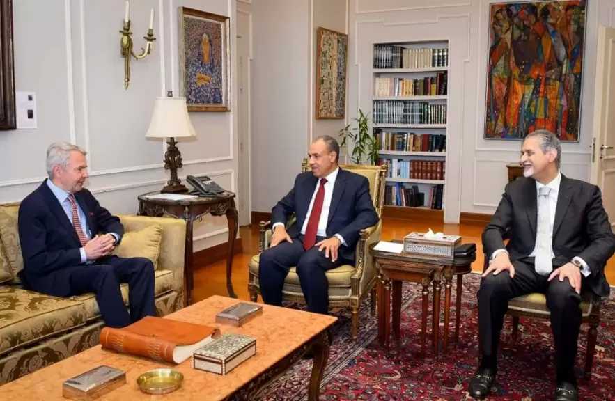 وزير الخارجية يبحث تطورات الأزمة السودانية مع المبعوث الشخصي للسكرتير العام للأمم المتحدة للسودان