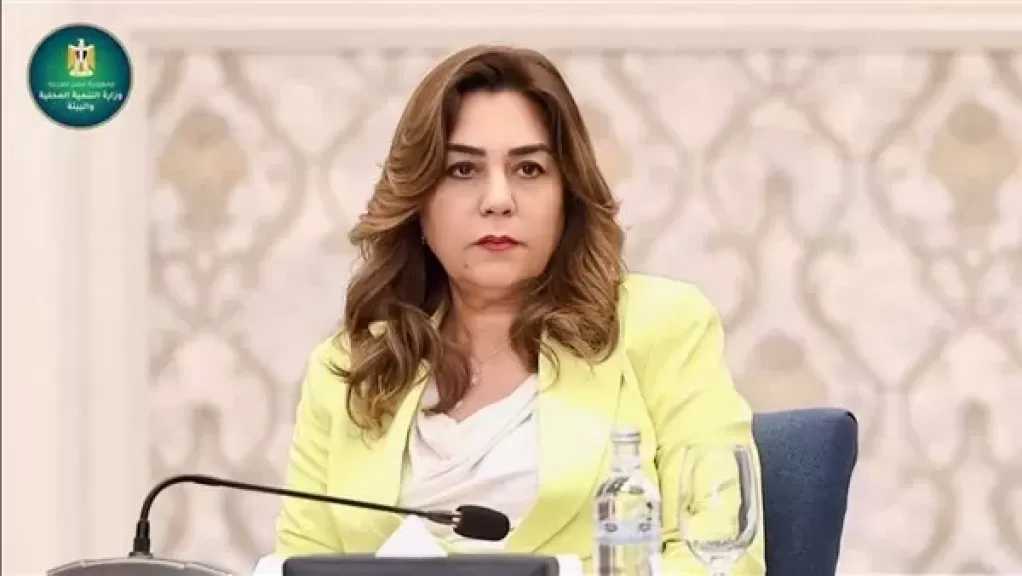منال عوض: تنفيذ 9704 حملات لرفع الإشغالات والمخلفات وتحرير 8863 محضر إشغال