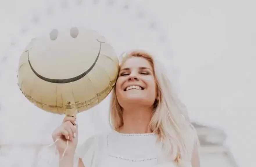 دراسة علمية تثبت أن الضحك هو أفضل علاج لمرض الانسداد الرئوي المزمن