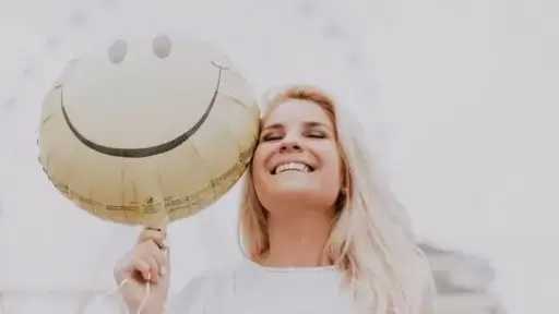 دراسة علمية تثبت أن الضحك هو أفضل علاج لمرض الانسداد الرئوي المزمن
