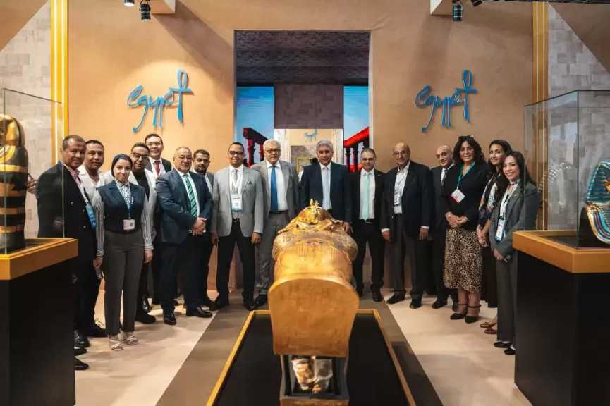 وزير السياحة والآثار يفتتح الجناح المصري المُشارك في أحد أهم معارض السفر بباريس