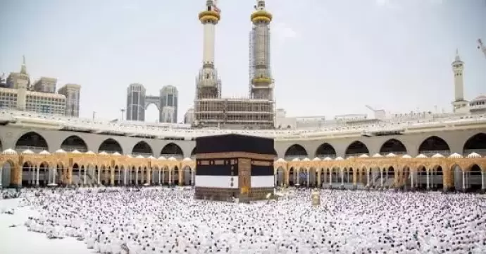 الأزهر يدين محاولة استهداف مكة المكرمة ويحذر من المساس بحرمة البلد الحرام