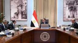 رئيس الوزراء يتابع الاستعدادات والترتيبات الجارية لاستضافة اجتماع مخصص... رئيس الوزراء يتابع الاستعدادات والترتيبات الجارية لاستضافة اجتماع مخصص للأعمال بالتعاون مع المنتدى الاقتصادي العالمي